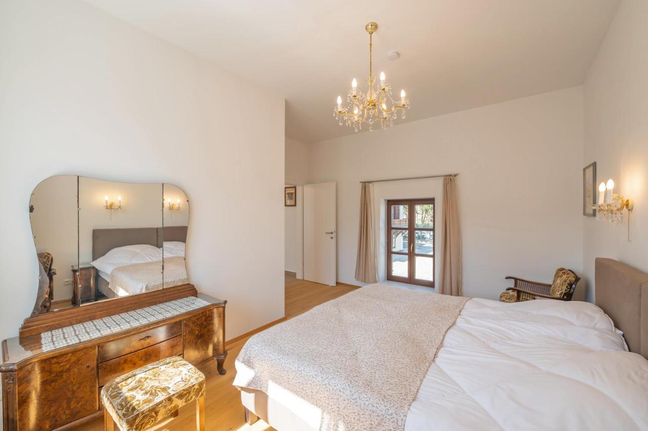 Villa Musik - Historical Apartments In Баден Екстериор снимка