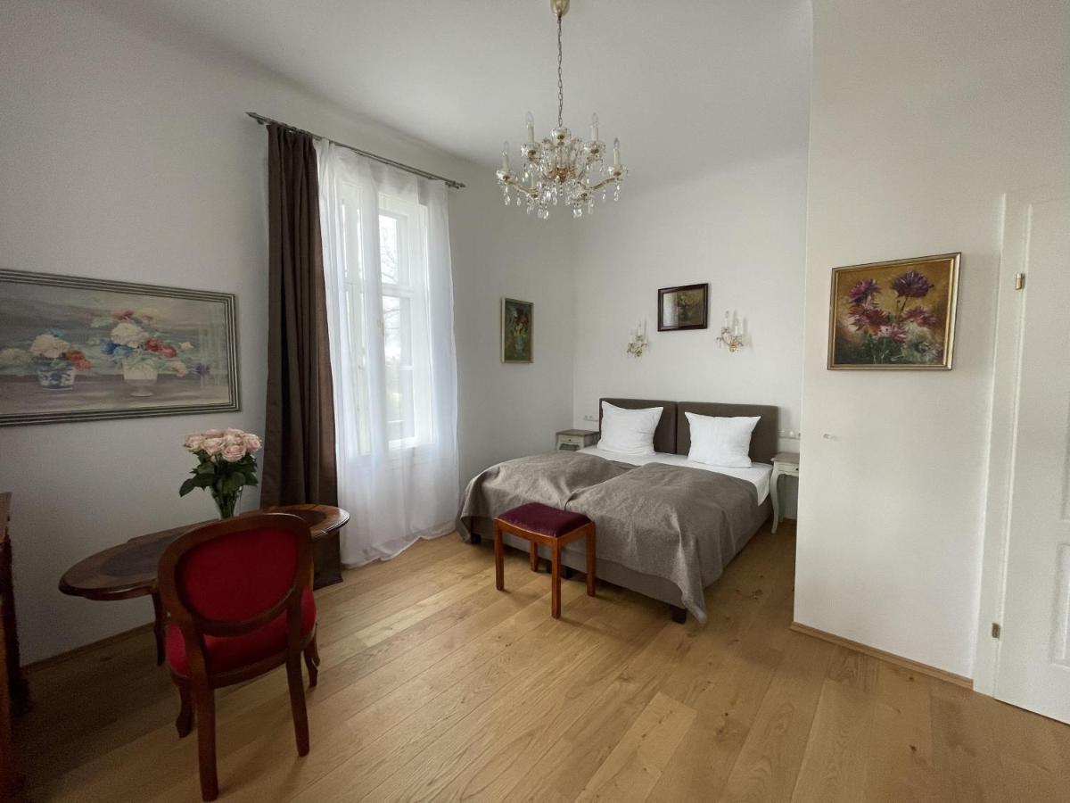 Villa Musik - Historical Apartments In Баден Екстериор снимка