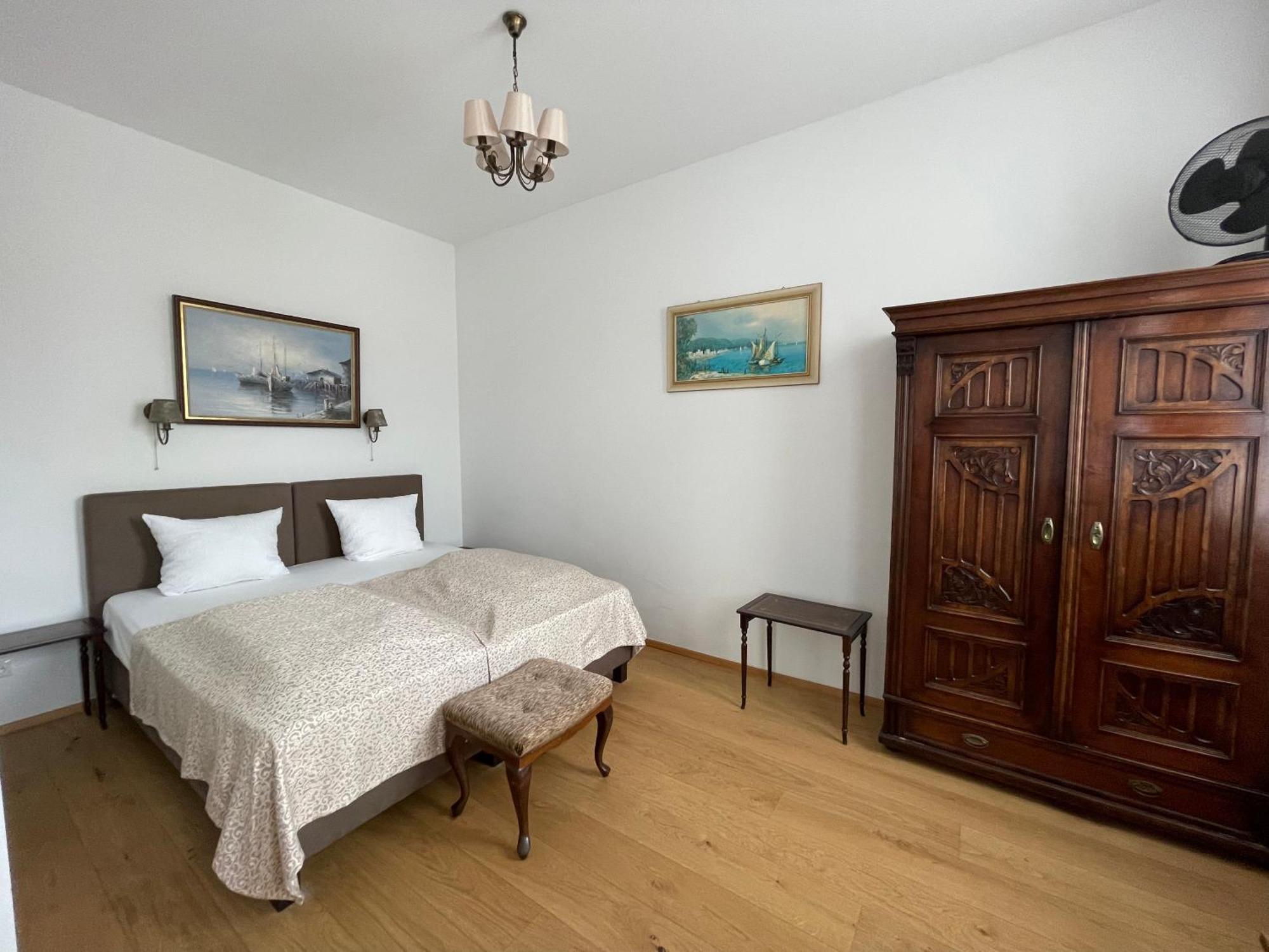 Villa Musik - Historical Apartments In Баден Екстериор снимка